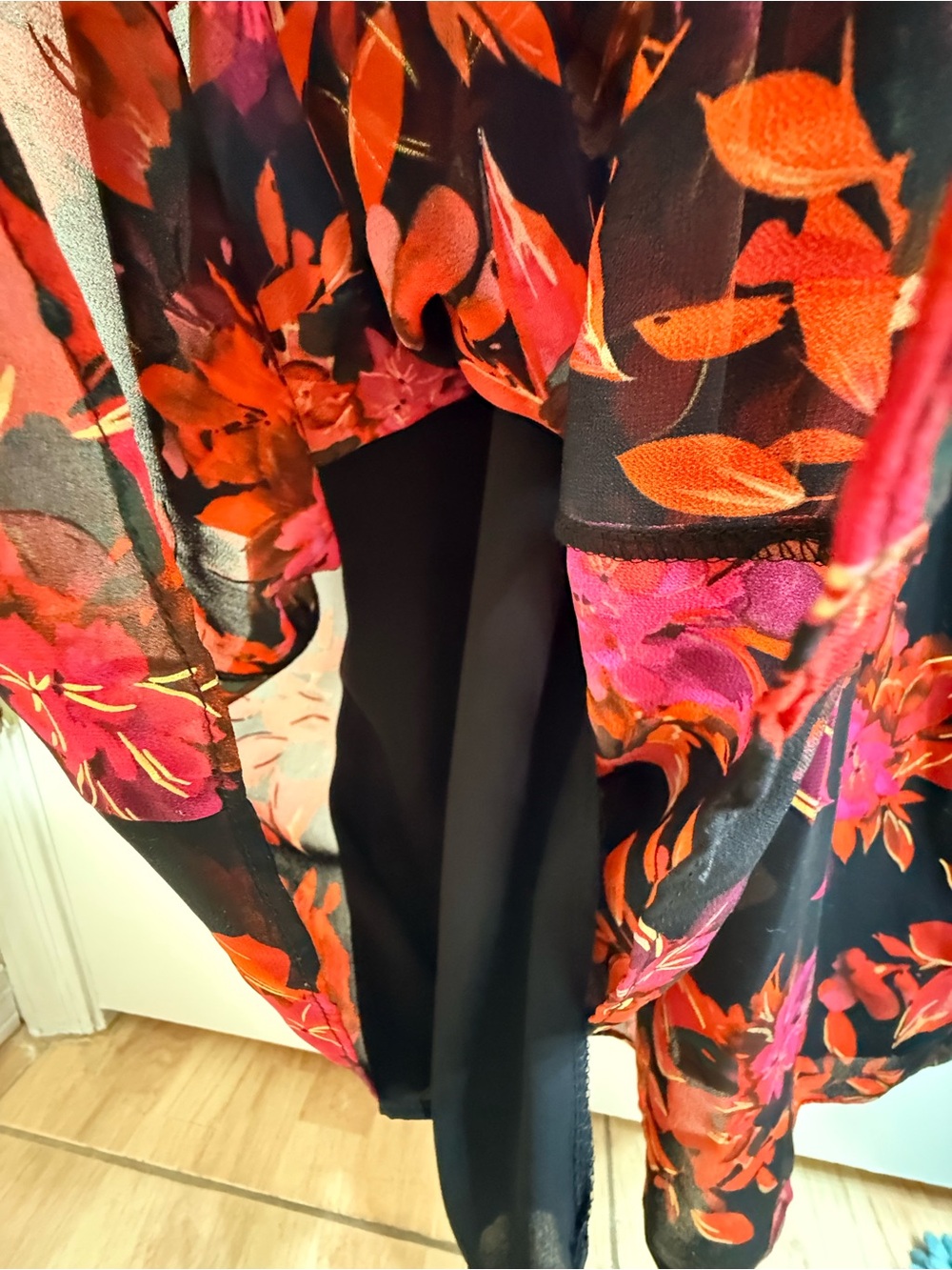 Vince Camuto Black Halter Jumpsuit with Red & Pink Floral Print Size S NWT - Picture 9 of 16